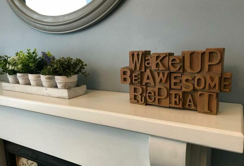 膳宿费 Inn Cardiff