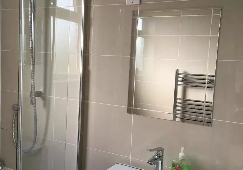 Whitton B&b