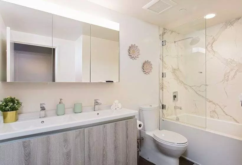 New Urban Downtown La Luxury Apartment