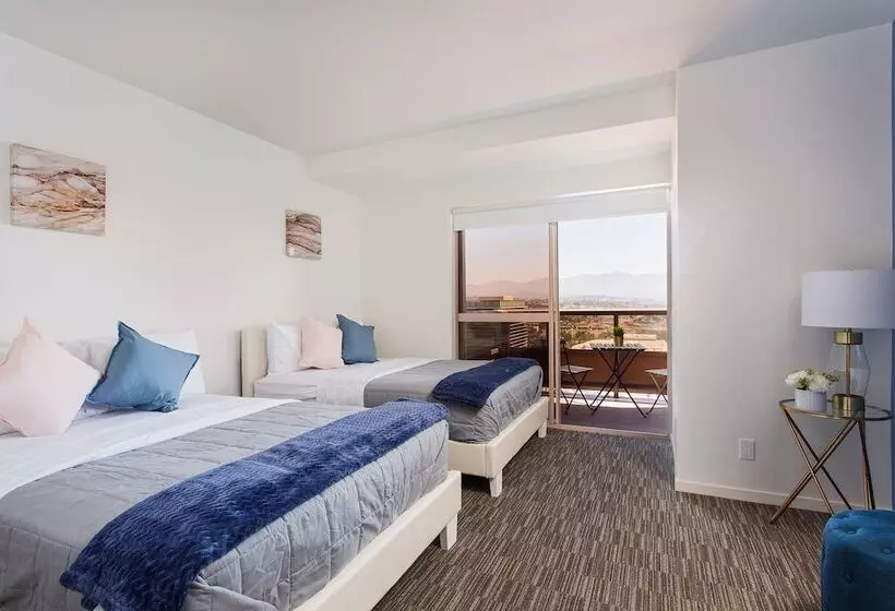 New Urban Downtown La Luxury Apartment