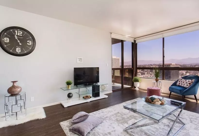 New Urban Downtown La Luxury Apartment