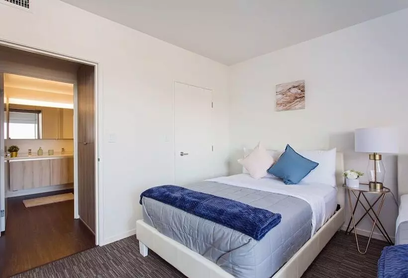 New Urban Downtown La Luxury Apartment