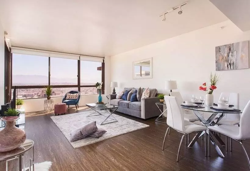 New Urban Downtown La Luxury Apartment