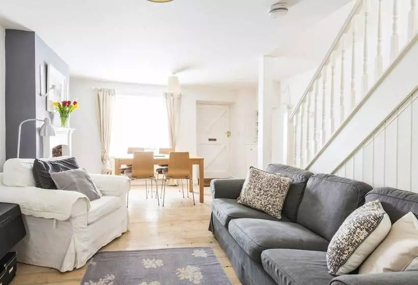 Teachers Cottage