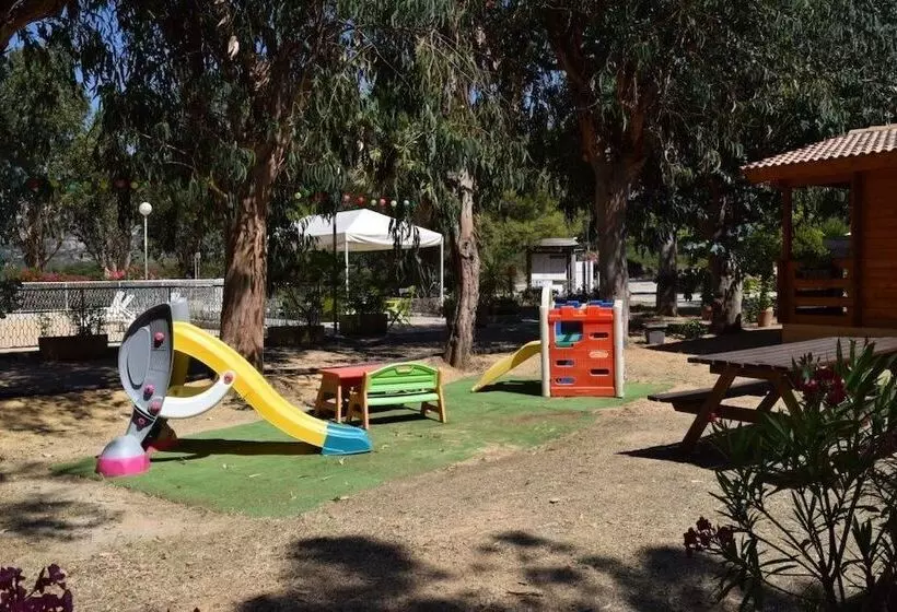 Hotelli Camping Paradella