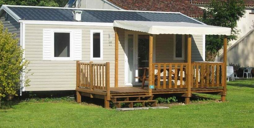 בית מלון כפרי Camping Val De Boutonne