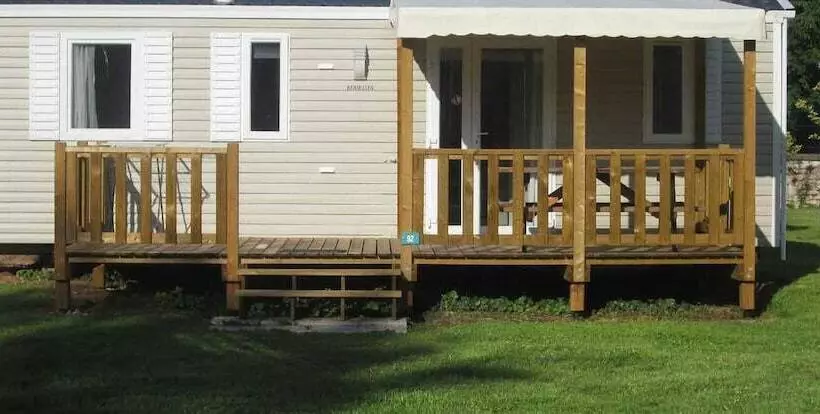 Hotelli Camping Val De Boutonne