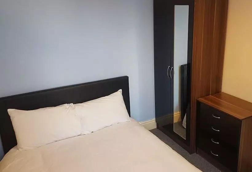 Majatalo Bramshott Budget Rooms