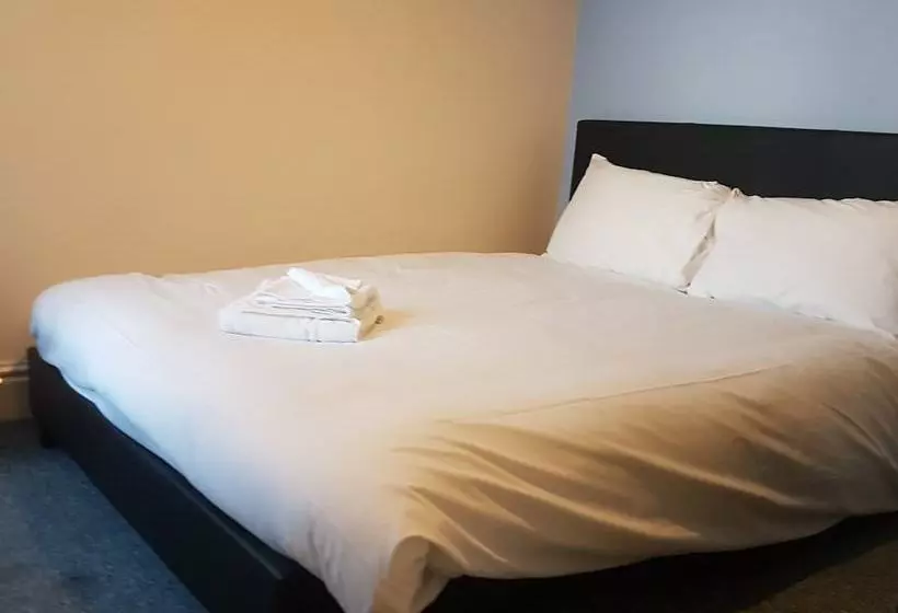 Majatalo Bramshott Budget Rooms