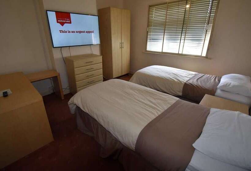 پانسیون Racecourse Guest House