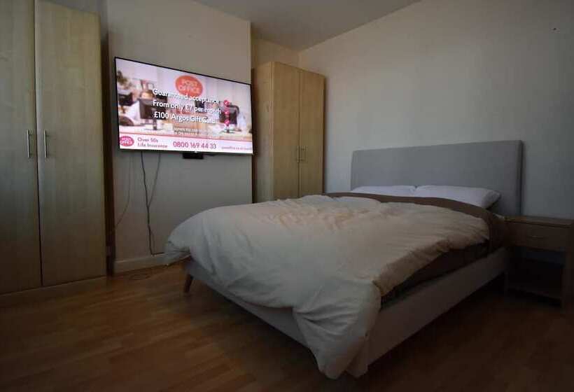 پانسیون Racecourse Guest House