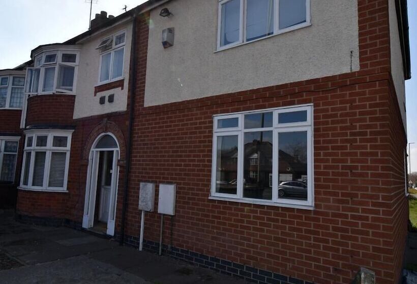 پانسیون Racecourse Guest House