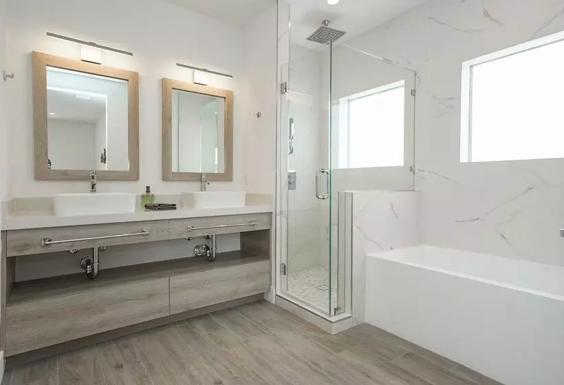 4br Pool Townhome Duplex By Jos17