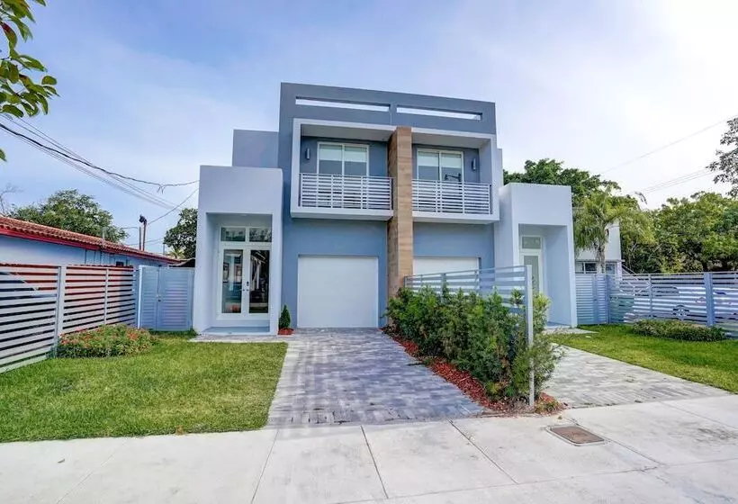 4br Pool Townhome Duplex By Jos17