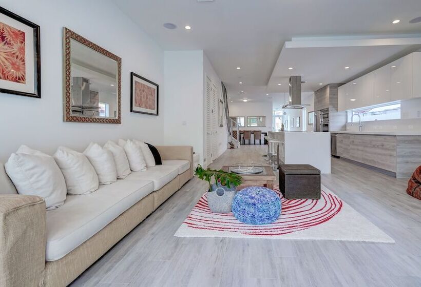 4br Pool Townhome Duplex By Jos17