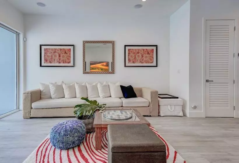 4br Pool Townhome Duplex By Jos17