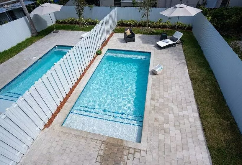 4br Pool Townhome Duplex By Jos17