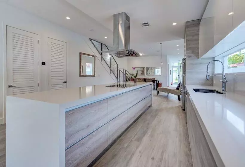 4br Pool Townhome Duplex By Jos17