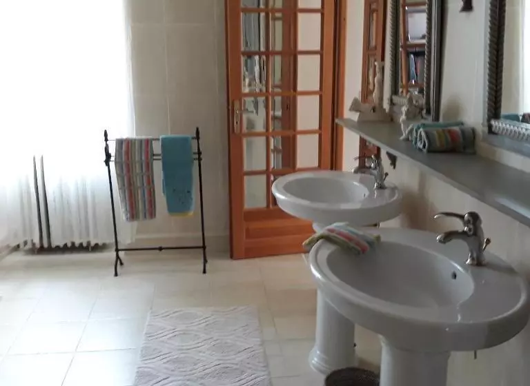 Aamiaismajoitus (B&B) Maison Lalanne