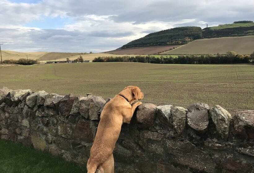 East Cottage, Parbroath Farm Near Cupar In Fife