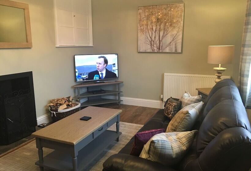 East Cottage, Parbroath Farm Near Cupar In Fife