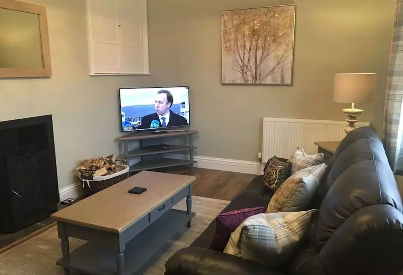 East Cottage, Parbroath Farm Near Cupar In Fife