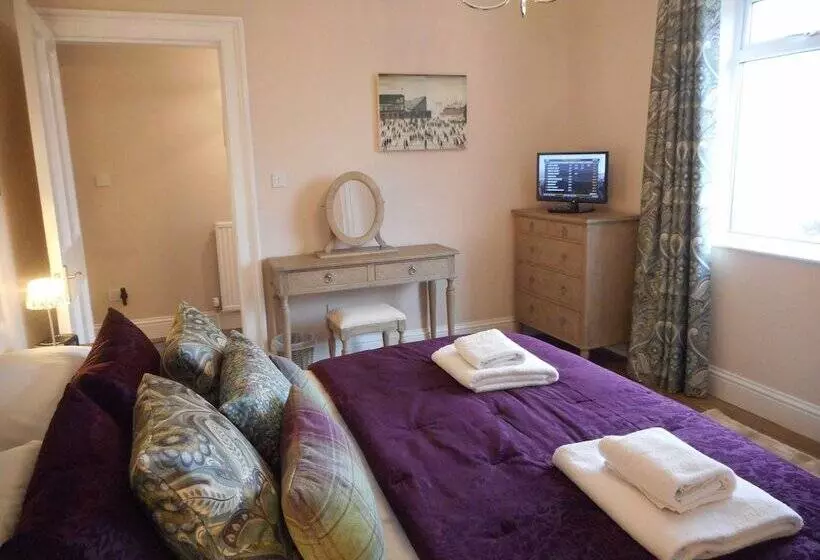 East Cottage, Parbroath Farm Near Cupar In Fife