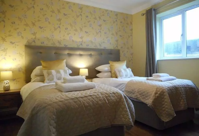 East Cottage, Parbroath Farm Near Cupar In Fife