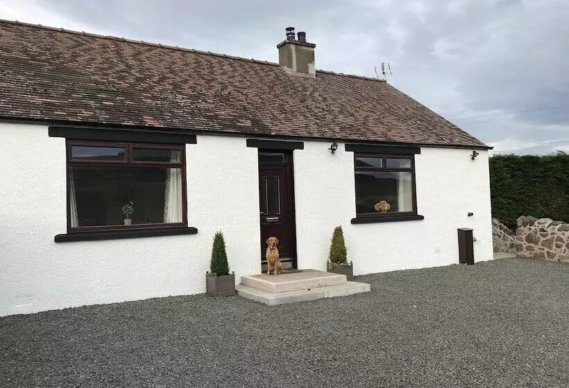 East Cottage, Parbroath Farm Near Cupar In Fife