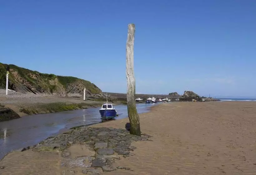 Pensió Tee Side Guest House