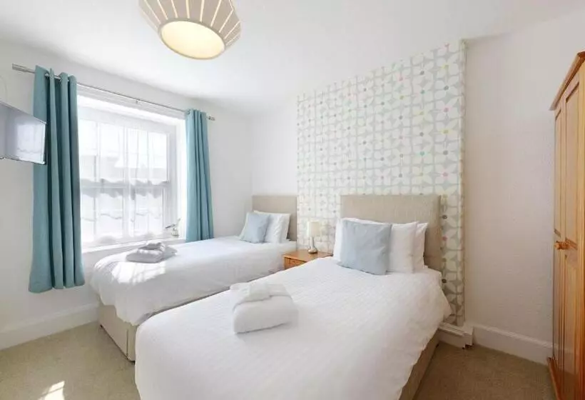 Pensió Tee Side Guest House