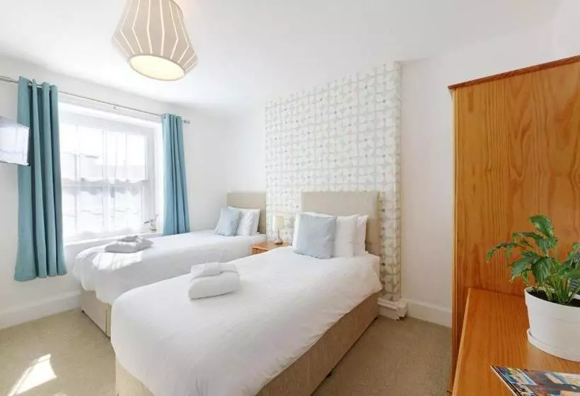 Pensió Tee Side Guest House