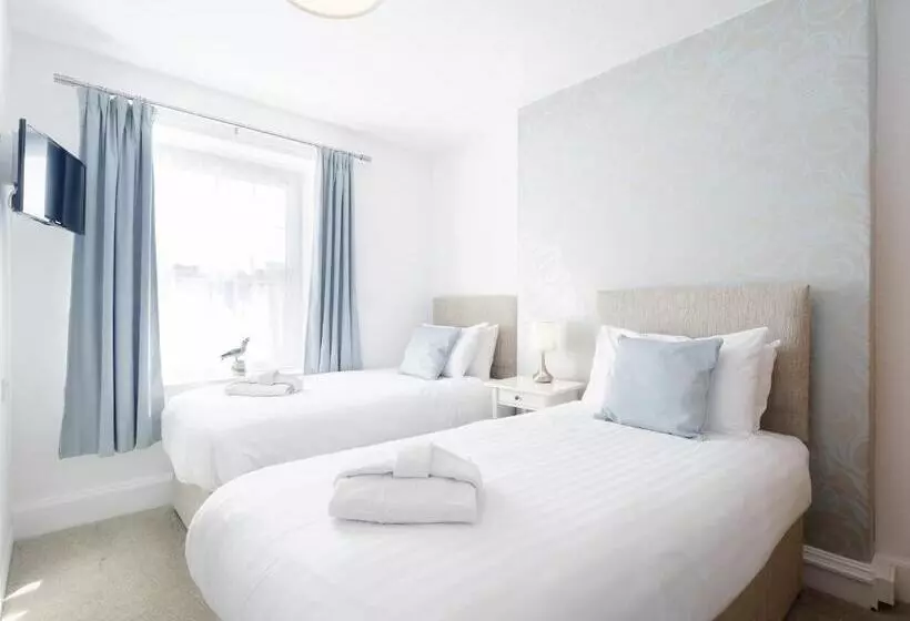 Pensió Tee Side Guest House