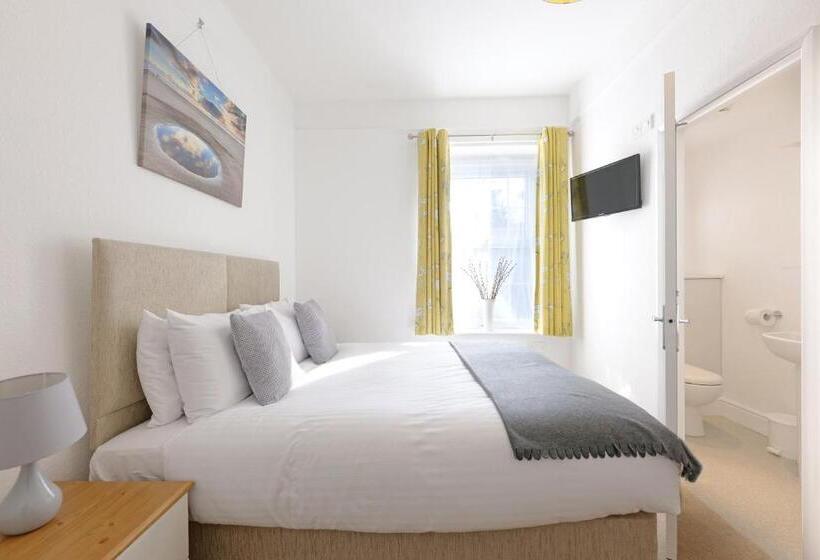 Pensão Tee Side Guest House