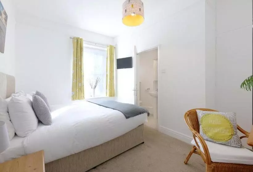 Pensió Tee Side Guest House