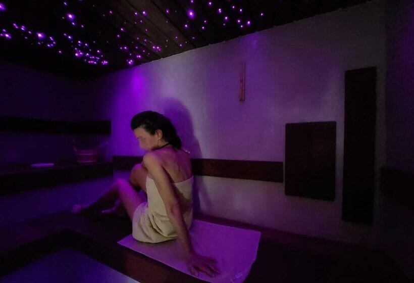 A 2 Pas Des Vignes, Hébergements Et Spa, Maison Numéro 11 à Châteauneuf Du Pape