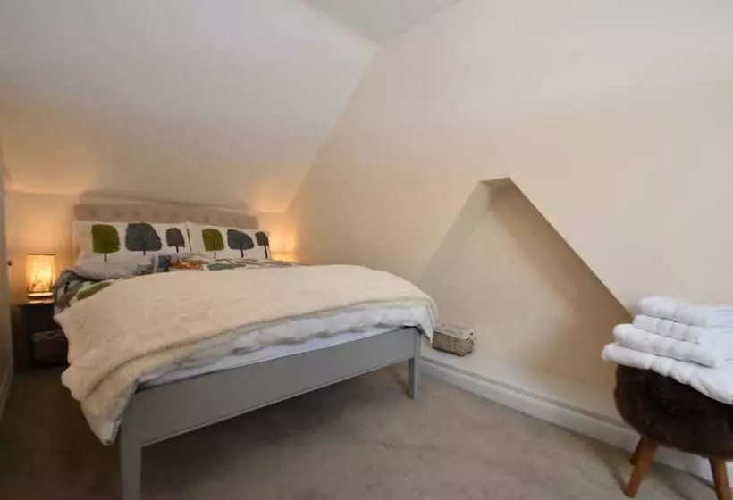 Curlew House