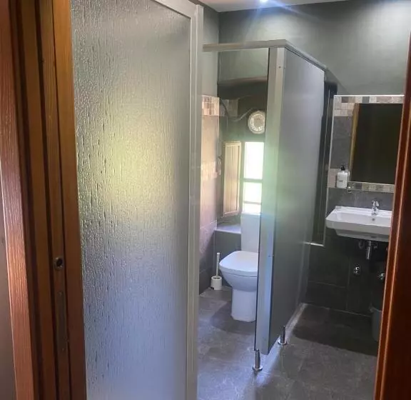 Albergue De Arrojo
