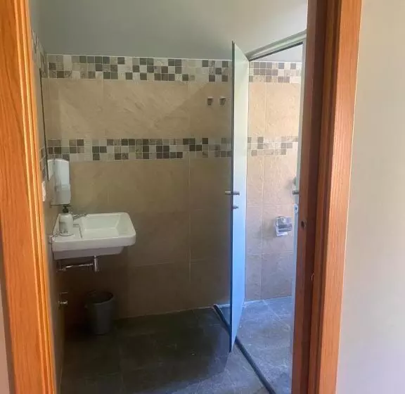 Albergue De Arrojo