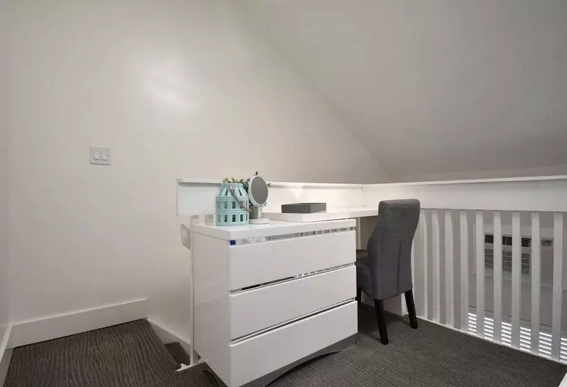 Hobe Lofts By Designedvr