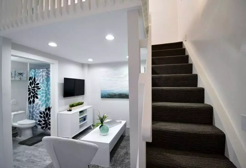 Hobe Lofts By Designedvr