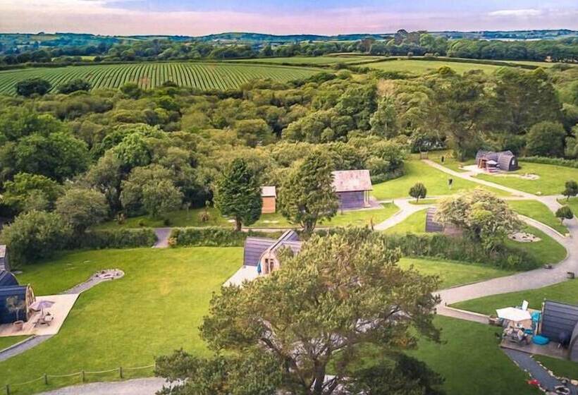 ホテル Trecombe Lakes