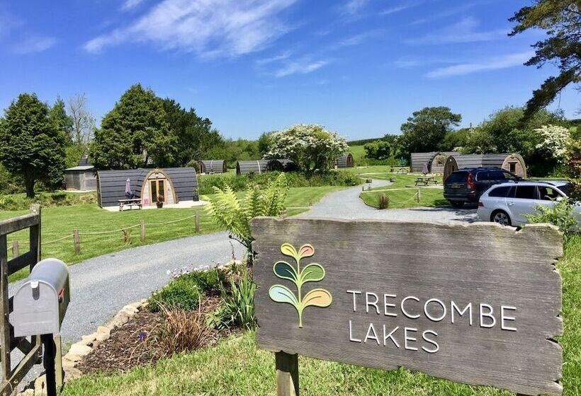 ホテル Trecombe Lakes