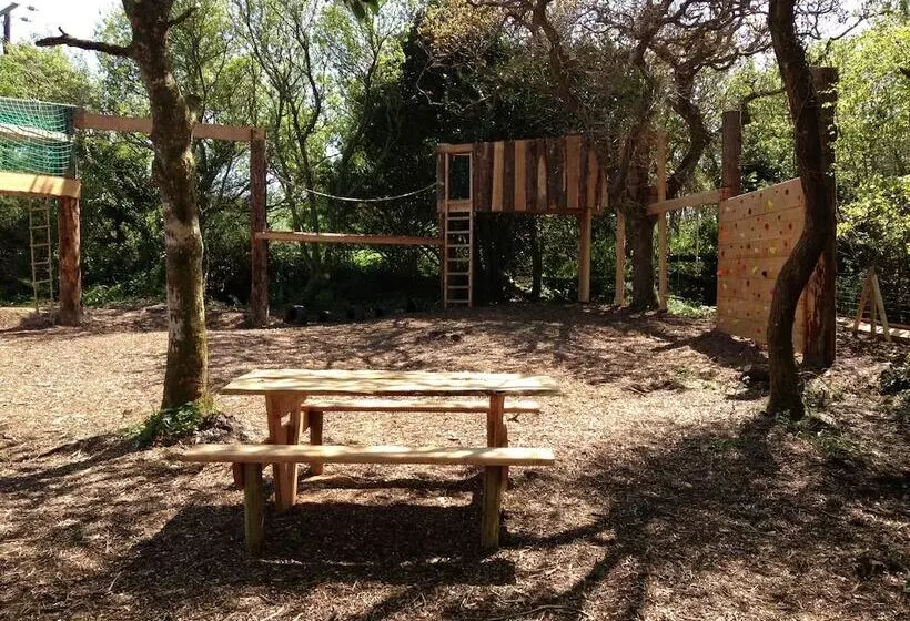 ホテル Trecombe Lakes