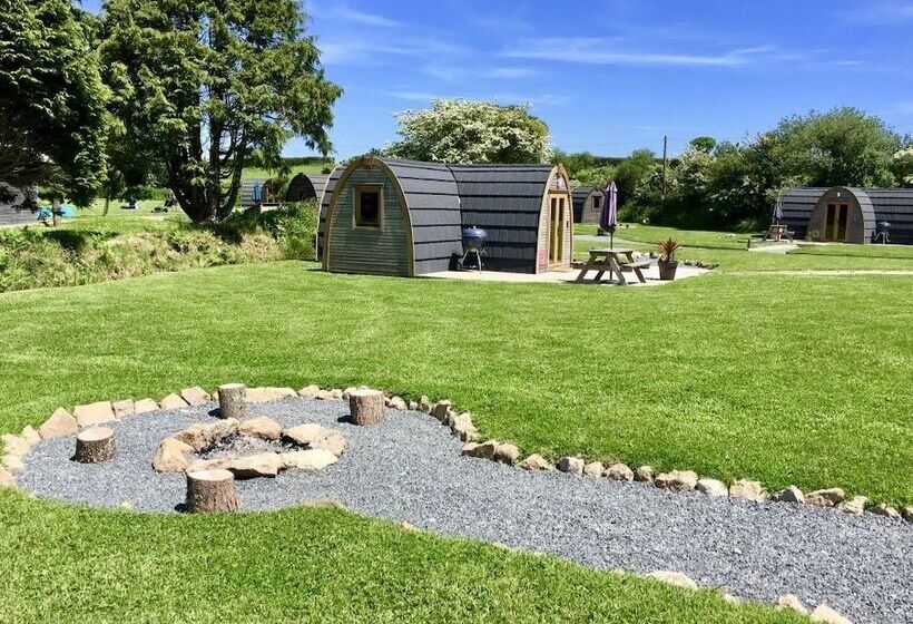 ホテル Trecombe Lakes