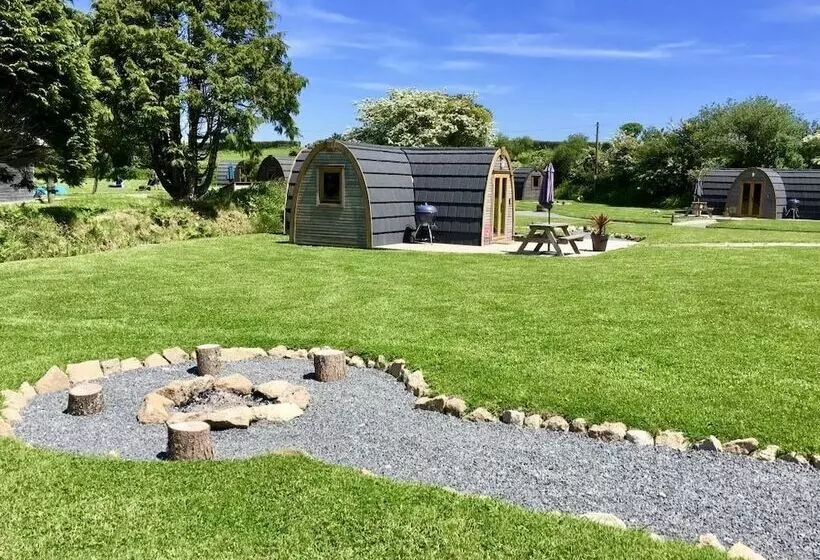 ホテル Trecombe Lakes