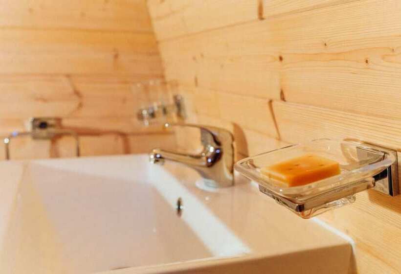 ホテル Trecombe Lakes