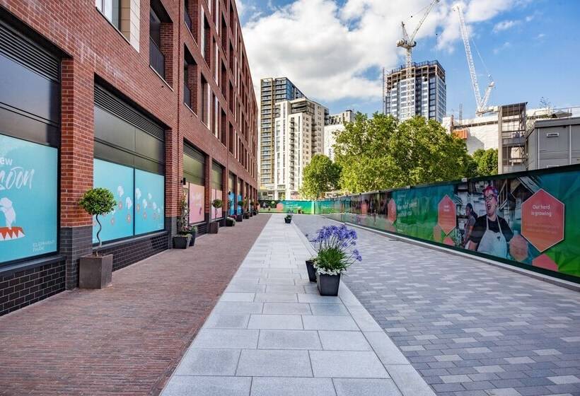 Two Bedroom Serviced Apartment With Balcony In Weymouth Building, Deacon Street