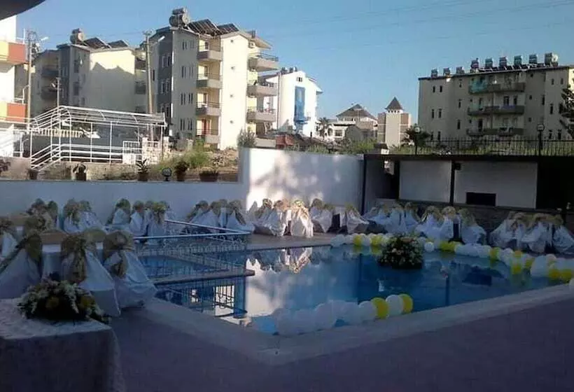 Un Side Aparthotel