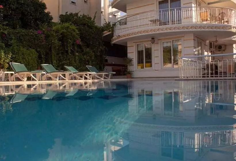 Un Side Aparthotel